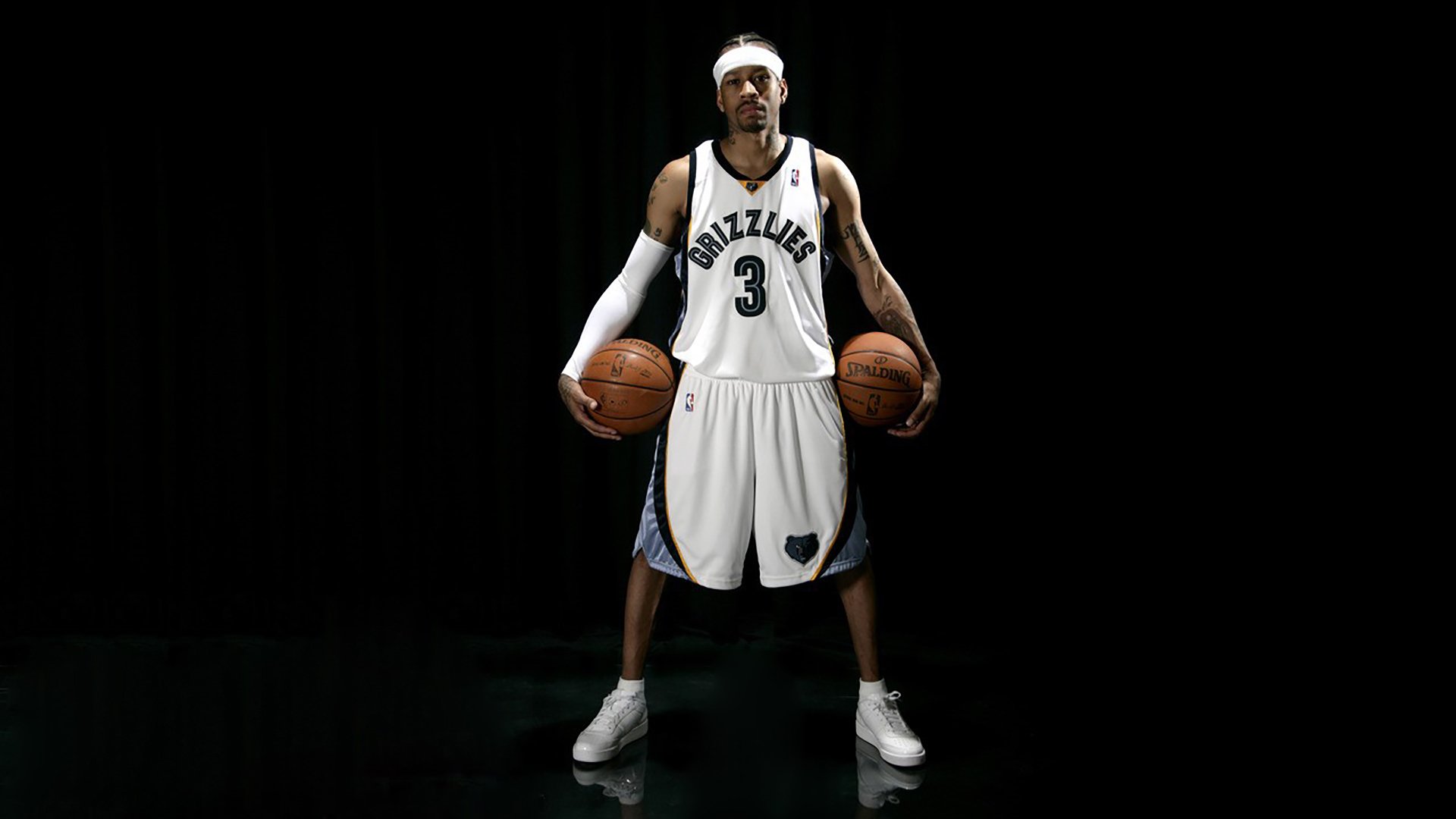 詹姆斯抢断致胜湖人晋级季后赛，詹姆斯湖人主场首秀